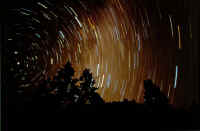 starTrails1.jpg (18875 bytes)